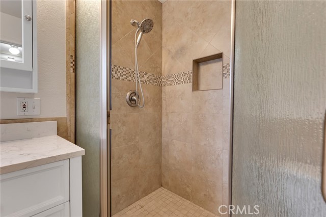 221 Acacia Lane, Newbury Park CA: https://media.crmls.org/medias/b43907a1-d2e5-4764-a021-7af0ddb8e33f.jpg
