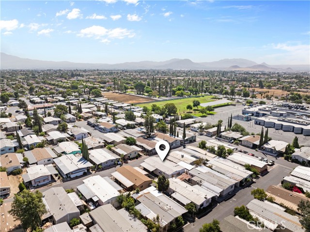 350 S Willow AVe, Rialto CA: https://media.crmls.org/medias/b4394dcc-ebab-4067-a95f-3e429530b889.jpg