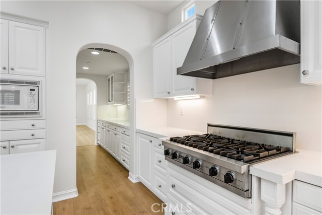 26 Marble Sands, Newport Beach CA: https://media.crmls.org/medias/b4395879-39d6-4119-bea6-d33269a7f917.jpg