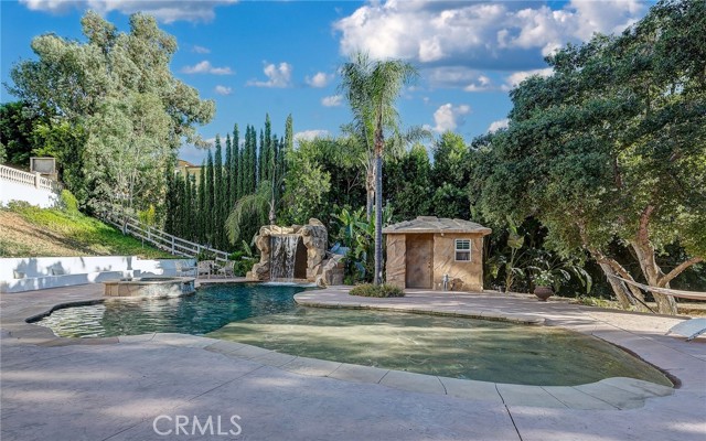 33 Sage Lane, Bell Canyon CA: https://media.crmls.org/medias/b4395d6c-89cd-48e5-a074-88456bed6dce.jpg