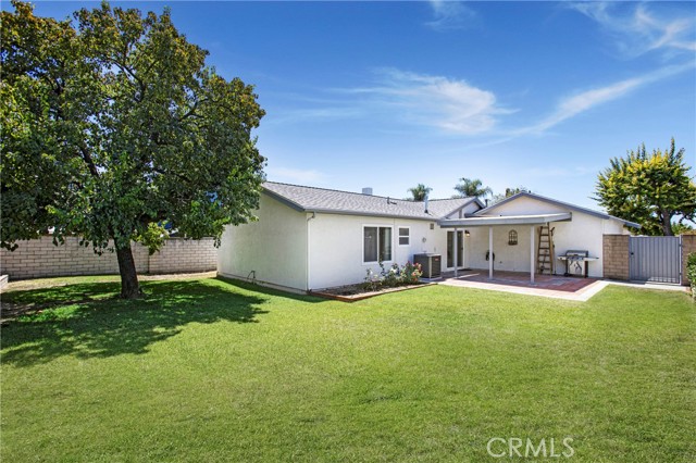 Detail Gallery Image 3 of 17 For 4710 via Loma Linda, Yorba Linda,  CA 92886 - 3 Beds | 2 Baths