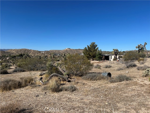 57976 Buena Vista Drive, Yucca Valley CA: https://media.crmls.org/medias/b439f210-e06b-43f2-a708-5c1dd7436ad2.jpg
