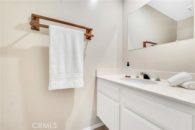 Detail Gallery Image 25 of 46 For 228 via Del Caballo, Oak Park,  CA 91377 - 4 Beds | 2/1 Baths