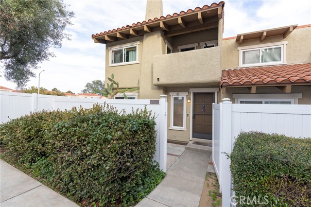 1078 Westward Ln, Costa Mesa, CA 92627