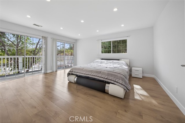 Detail Gallery Image 31 of 49 For 22247 De La Osa St, Woodland Hills,  CA 91364 - 4 Beds | 3 Baths