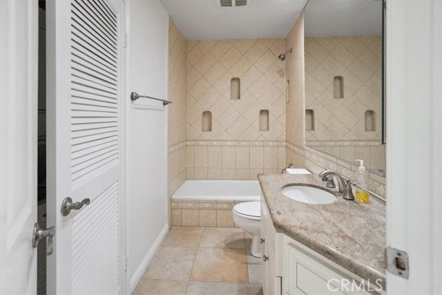 Detail Gallery Image 15 of 27 For 16291 Countess Dr #310,  Huntington Beach,  CA 92649 - 2 Beds | 2 Baths