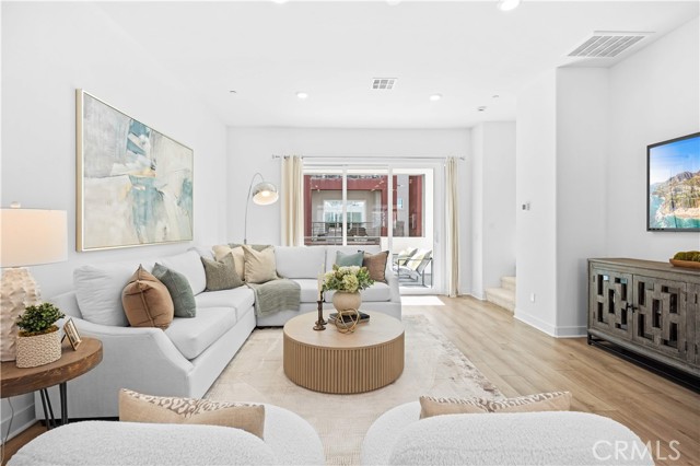 Detail Gallery Image 12 of 62 For 344 Tank, Irvine,  CA 92618 - 3 Beds | 3/1 Baths