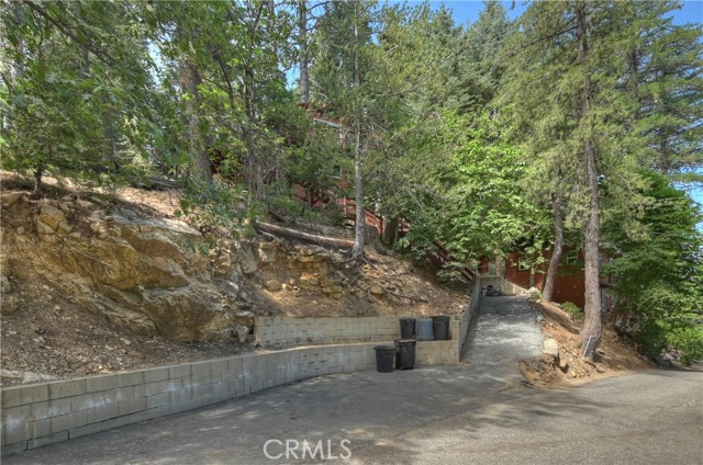 Detail Gallery Image 31 of 31 For 28393 Larchmont Ln, Lake Arrowhead,  CA 92352 - 2 Beds | 2 Baths