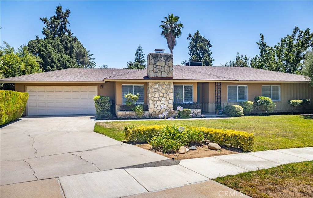 450 Marilyn Lane