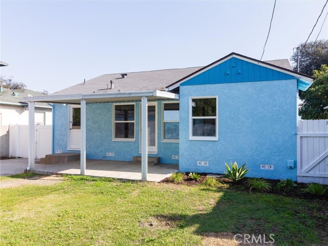 4429 Mcnab, Lakewood CA: https://media.crmls.org/medias/b43c634d-0b6f-43e0-b09a-f94f89d6ff8b.jpg