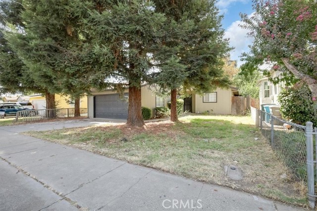 Detail Gallery Image 3 of 27 For 180 Percy Ave, Yuba City,  CA 95991 - 3 Beds | 2 Baths