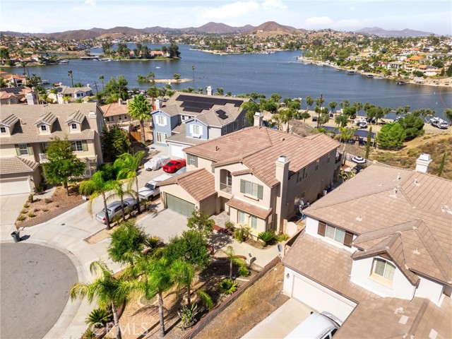 21 Via Del Renal Court, Lake Elsinore CA: https://media.crmls.org/medias/b43cbba8-2f50-42c6-9ef3-8c8953f27e90.jpg