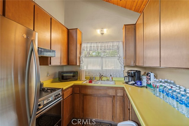 593 Clubhouse, Twin Peaks CA: https://media.crmls.org/medias/b43cfb11-85b9-4713-8ac5-29cee688d471.jpg