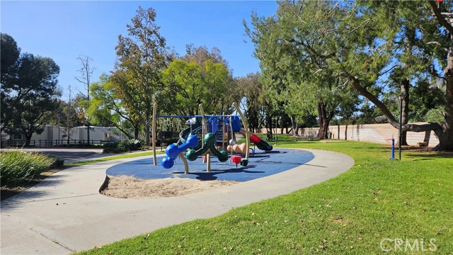 Detail Gallery Image 40 of 49 For 23160 Newport Ln #9,  Yorba Linda,  CA 92887 - 2 Beds | 2/1 Baths