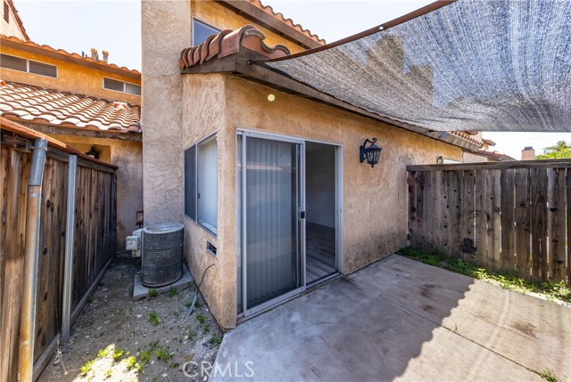 16595 Terrace Lane, Fontana CA: https://media.crmls.org/medias/b43da89b-3bcb-4a49-badc-65064497a133.jpg