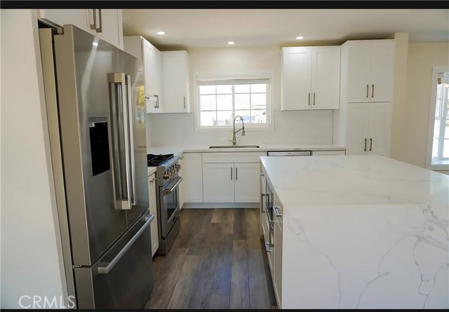 Detail Gallery Image 5 of 17 For 18271 Roberta, Huntington Beach,  CA 92646 - 4 Beds | 2 Baths