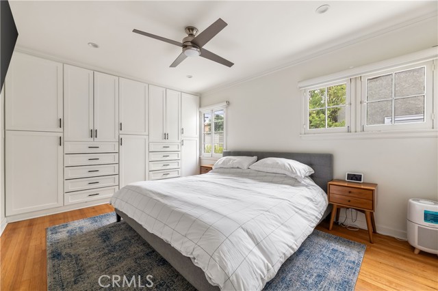 2818 S Holt Avenue, Los Angeles CA: https://media.crmls.org/medias/b43e61a1-a277-4ab7-845b-a1dfdb7b5b6b.jpg