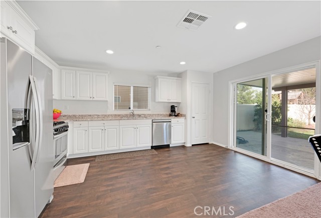Detail Gallery Image 12 of 42 For 29382 Marblewood Ct, Winchester,  CA 92596 - 4 Beds | 3 Baths