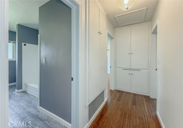 Detail Gallery Image 23 of 39 For 24022 Wildwood Canyon Rd, Newhall,  CA 91321 - 3 Beds | 2 Baths