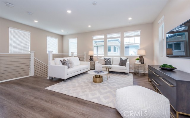 54 Sagan Way, Irvine CA: https://media.crmls.org/medias/b43ec8bb-49e6-47e6-ad2a-1e3630db807b.jpg
