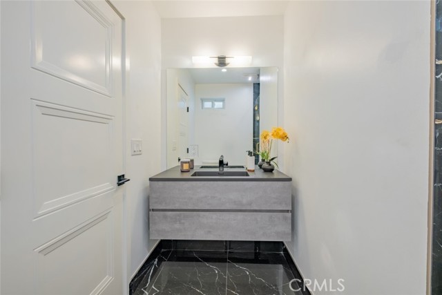 421 Mariposa Avenue, Sierra Madre CA: https://media.crmls.org/medias/b43ef4e6-eda0-4b59-80e0-f9ea23f1b1d8.jpg