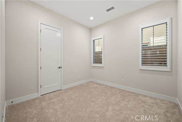 146 Tomahawk, Irvine CA: https://media.crmls.org/medias/b43f0fa9-eb2c-4e69-a339-7e4711e4a983.jpg
