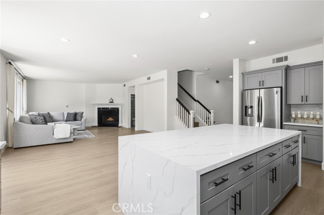 37 Pheasant Creek, Irvine CA: https://media.crmls.org/medias/b43f42a3-c36d-4dd9-9ac5-01958a0f7c60.jpg