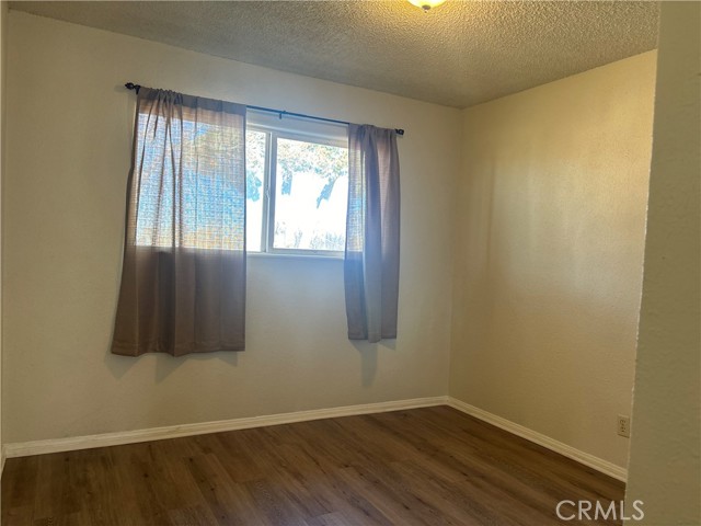 Detail Gallery Image 13 of 21 For 5037 W Avenue M8, Lancaster,  CA 93536 - 4 Beds | 2 Baths