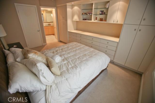 565 Esplanade, Redondo Beach, California 90277, 1 Bedroom Bedrooms, ,1 BathroomBathrooms,Residential,Sold,Esplanade,SB14046853