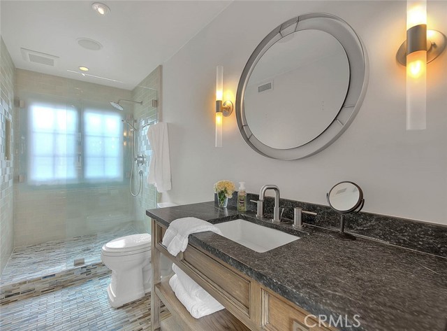 Detail Gallery Image 44 of 59 For 5590 E the Toledo, Long Beach,  CA 90803 - 4 Beds | 4 Baths