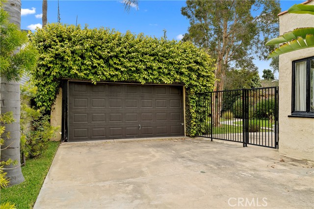 Detail Gallery Image 44 of 51 For 2190 Pacific Ave, Costa Mesa,  CA 92627 - 2 Beds | 2 Baths