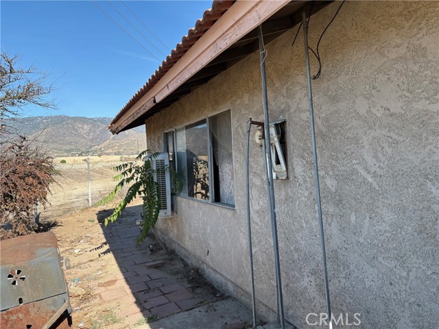 Detail Gallery Image 5 of 13 For 972 E Lynwood Dr, San Bernardino,  CA 92404 - 3 Beds | 2 Baths