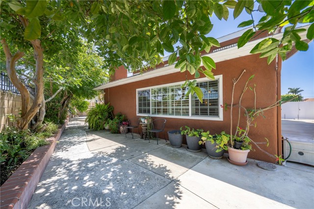 9909 Merced River Avenue, Fountain Valley CA: https://media.crmls.org/medias/b444ef88-5b99-43fc-99b8-dfdbb3add230.jpg