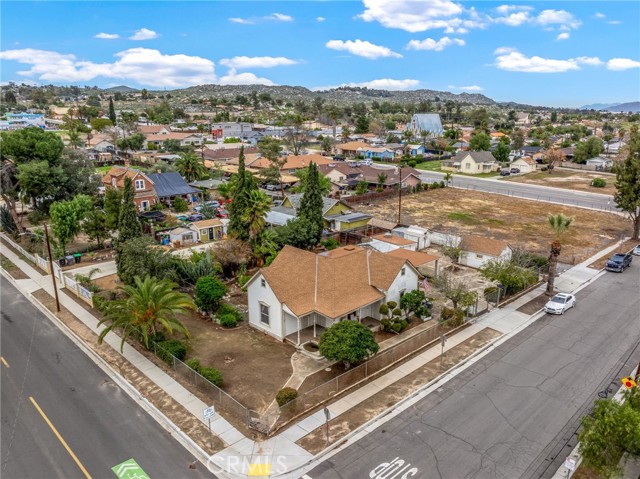 Detail Gallery Image 3 of 38 For 306 W 5th St, Perris,  CA 92570 - 2 Beds | 1 Baths