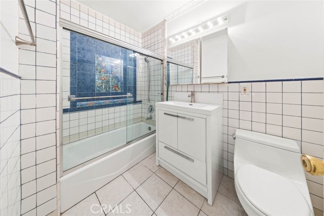 Detail Gallery Image 22 of 52 For 19148 Saticoy St, Reseda,  CA 91335 - 3 Beds | 2 Baths