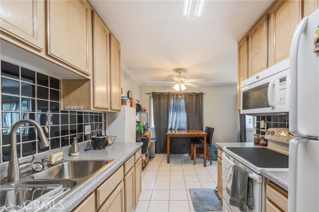 Detail Gallery Image 7 of 28 For 8710 Belford Avenue #106B,  Los Angeles,  CA 90045 - 1 Beds | 1 Baths