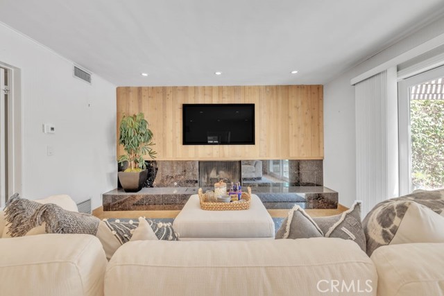 Detail Gallery Image 12 of 40 For 4332 Candleberry Avenue, Seal Beach,  CA 90740 - 3 Beds | 2/1 Baths
