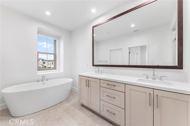 145 Fairgreen, Irvine CA: https://media.crmls.org/medias/b4463829-9b3f-4dde-a8a3-a4865610be27.jpg