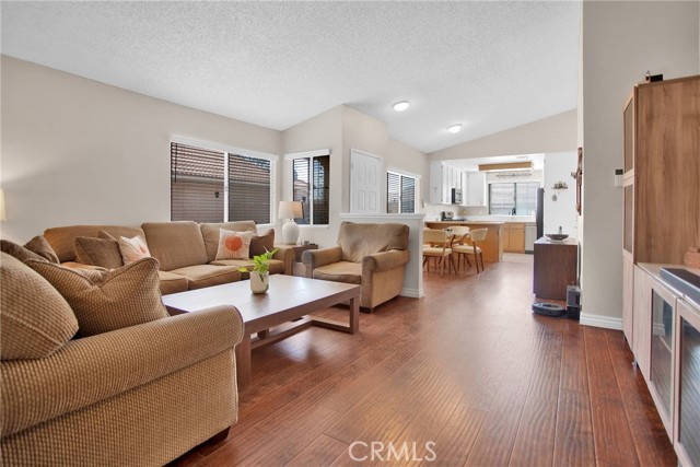 Detail Gallery Image 12 of 47 For 16236 Bridgewood Ln, Victorville,  CA 92395 - 3 Beds | 2 Baths