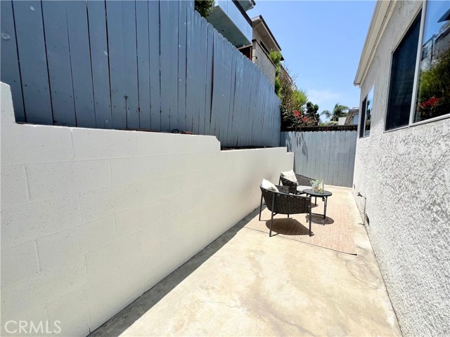 1715 Stanford Avenue, Redondo Beach CA: https://media.crmls.org/medias/b446b826-02d2-4cbe-a96e-436292c1ffc2.jpg