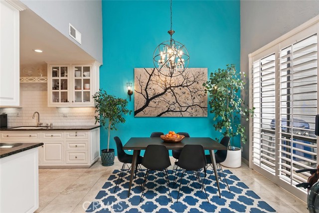 13331 Moorpark Street, Sherman Oaks CA: https://media.crmls.org/medias/b4472ae9-f578-4349-8276-8bda0066d695.jpg