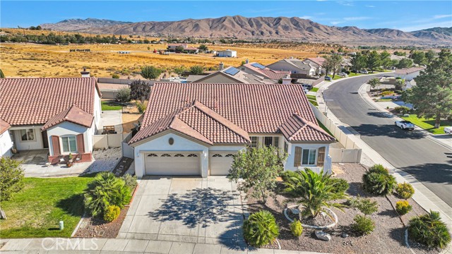 Detail Gallery Image 3 of 46 For 11137 Datura Ln, Apple Valley,  CA 92308 - 5 Beds | 3 Baths