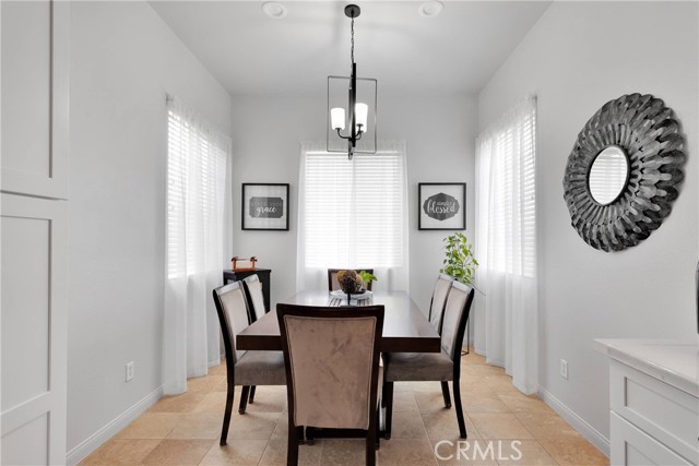 10065 Wilmington Lane, Apple Valley CA: https://media.crmls.org/medias/b447f089-74a4-4114-bb55-34b31d4d3dfc.jpg