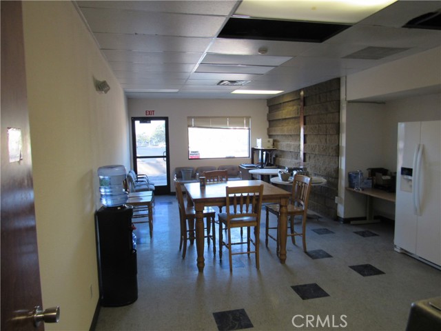 13875 Park Avenue, Victorville, California 92392, ,Commercial Lease,For Rent,13875 Park Avenue,CRHD25015666