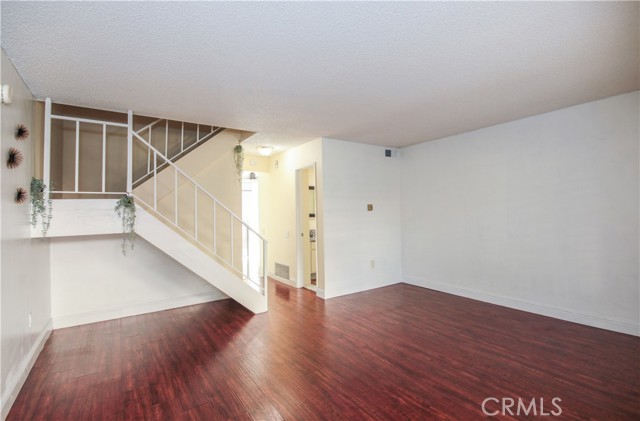 Detail Gallery Image 2 of 33 For 3951 W Mcfadden Ave, Santa Ana,  CA 92704 - 2 Beds | 1/1 Baths