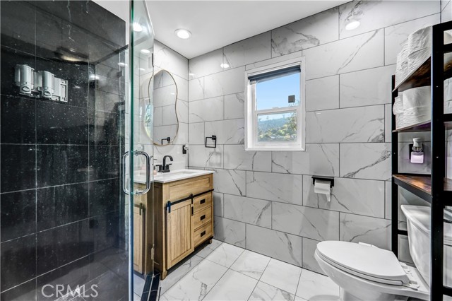 Detail Gallery Image 24 of 29 For 6672 Lakeridge Rd, Los Angeles,  CA 90068 - 3 Beds | 3 Baths