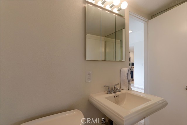 12484 Montecito Road, Seal Beach CA: https://media.crmls.org/medias/b44b11ff-560c-4da9-8b37-a6cce0e25614.jpg
