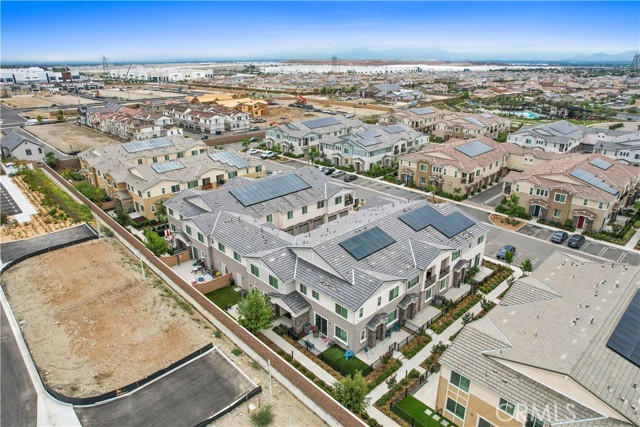 Detail Gallery Image 19 of 24 For 16502 Casa Grande Ave #321,  Fontana,  CA 92336 - 2 Beds | 2/1 Baths