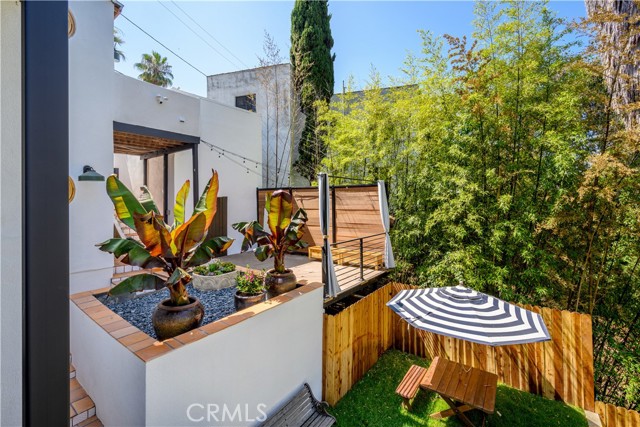 811 Maltman Avenue, Los Angeles CA: https://media.crmls.org/medias/b44bde31-42ee-48a6-8c18-f07dae38ab78.jpg
