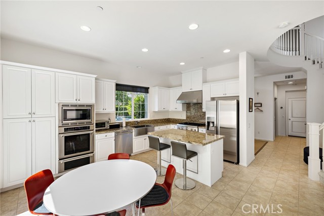 5 Lavanda Street, Rancho Mission Viejo CA: https://media.crmls.org/medias/b44c56aa-c391-4fea-ae6b-63971c78951c.jpg